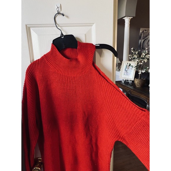 Kojooin Asymmetric Cold Shoulder Turtleneck Sweater Dress Size Large‎ NWT - Picture 3 of 6